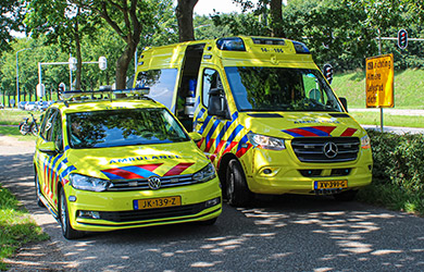 Ambulance spoedrit naar Nijmegensestraat in Deventer