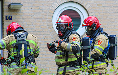 Persoon te water Jacob van Ruysdaelstraat in Almere