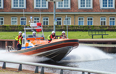 Hulpdiensten uitgerukt op Boshuizerkade in Leiden